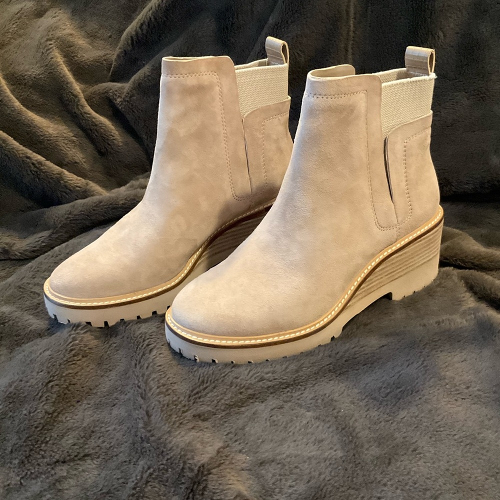 Vince Camuto Women's VC Dendra Taupe Suede Ankle Wedge Boots